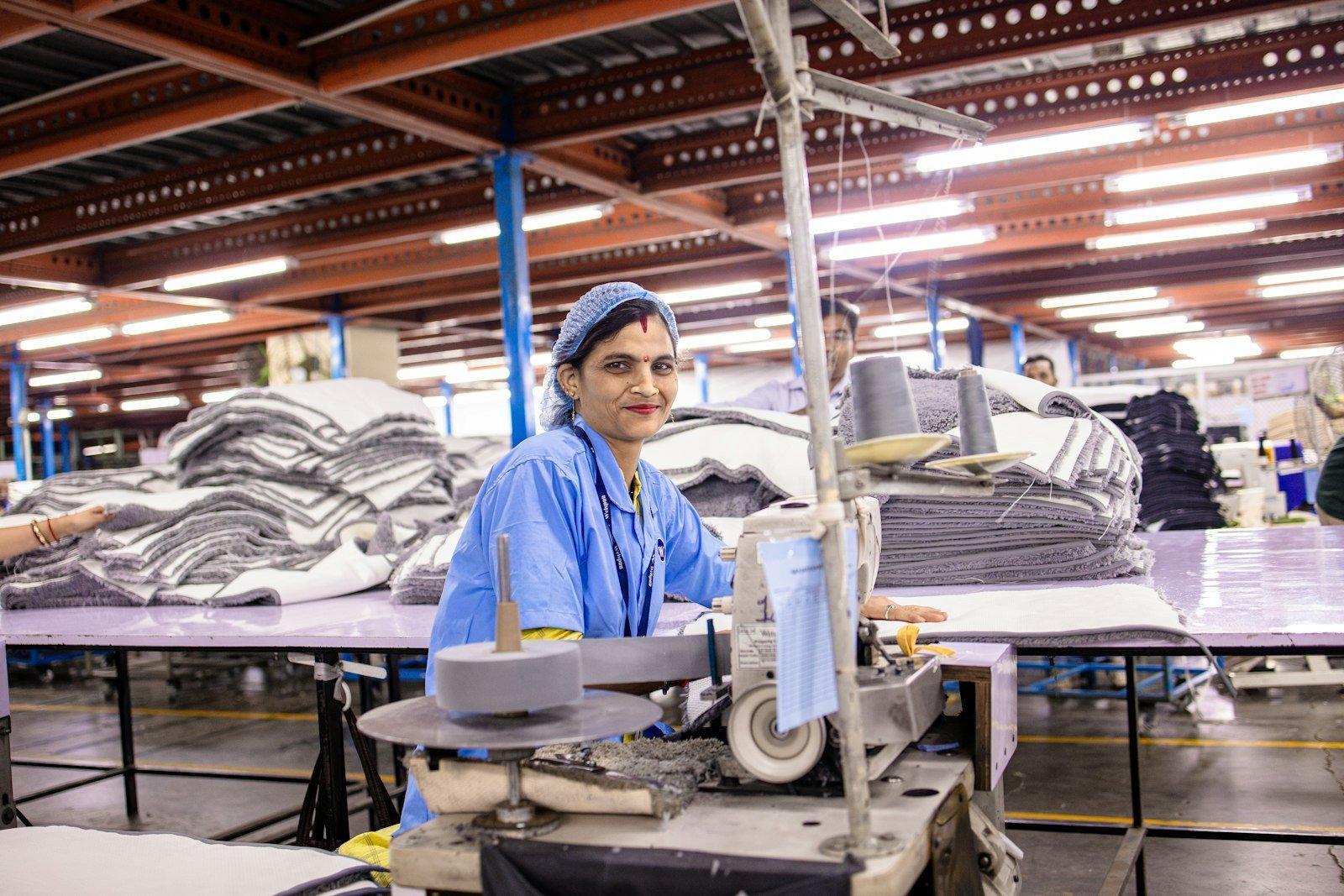 Vrouwen in techniek en industrie: waarom de pasvorm van werkkleding ertoe doet
