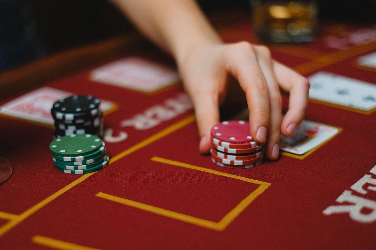Van Rolex tot roulette: luxemerken die je terugziet in casinocultuur