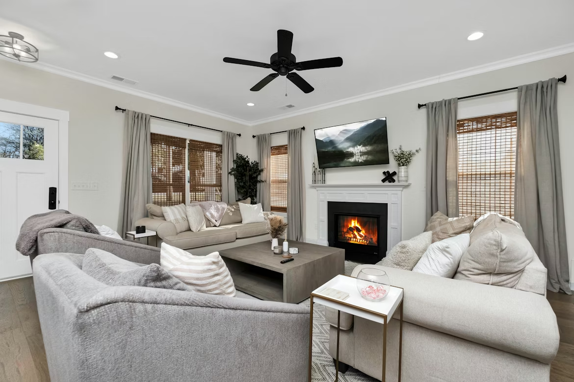 Wat een houtkachel toevoegt aan een luxe interieur