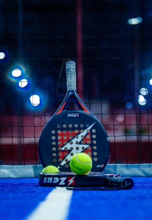 Wat is het verschil tussen goedkope en dure padelrackets?
